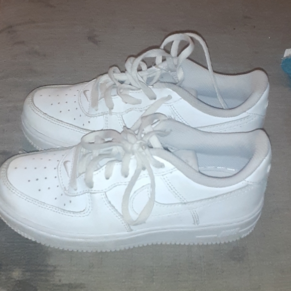 Size 1 boy shoes - Picture 1 of 4